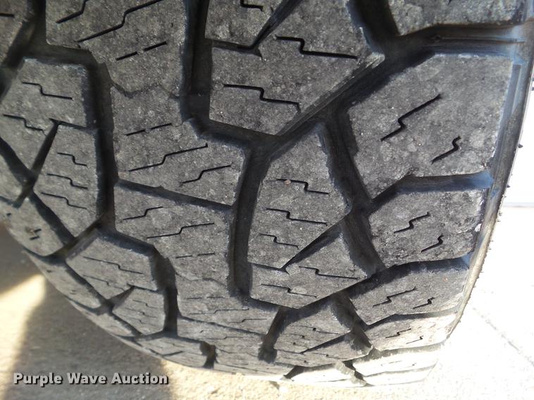 image for item L5732 2012 GMC Yukon SLT SUV