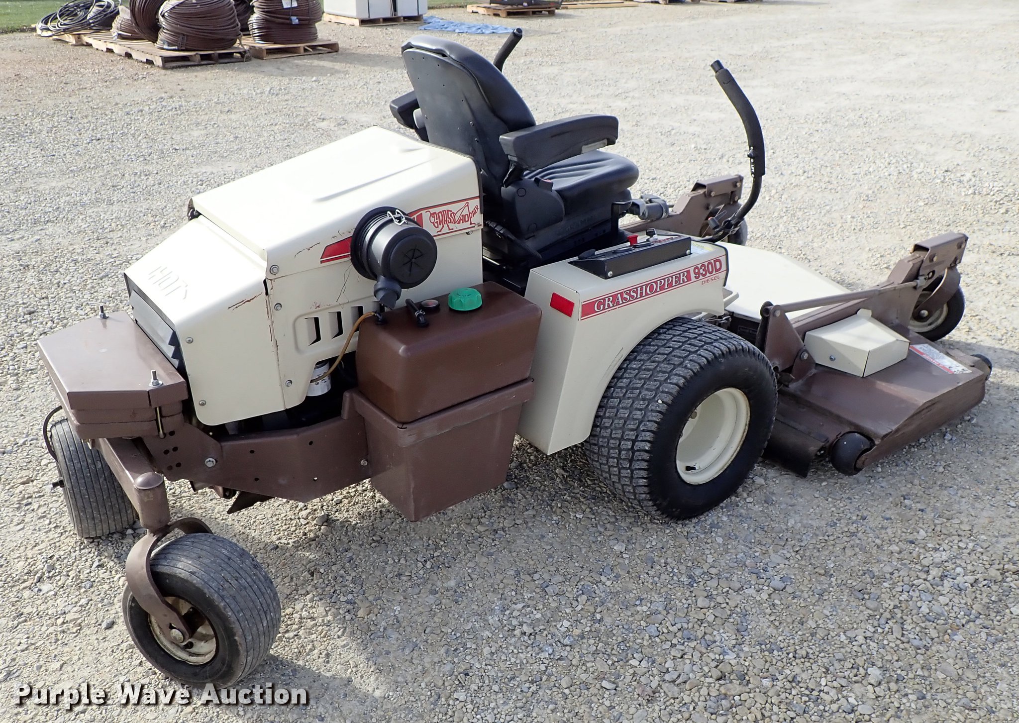 930D ZTR lawn mower in McPherson, KS Item DG2887 sold