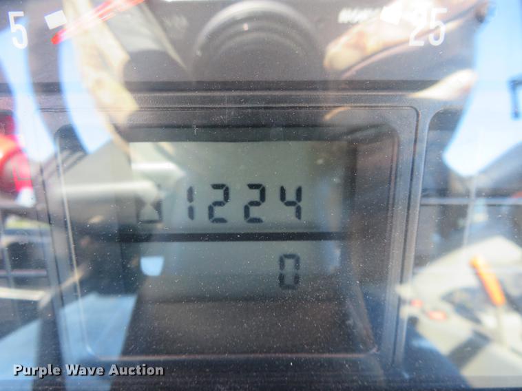 image for item BU9981 2002 AGCO LT85 MFWD tractor