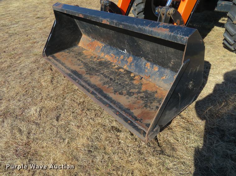 image for item BU9981 2002 AGCO LT85 MFWD tractor