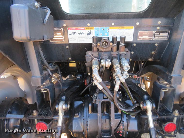 image for item BU9981 2002 AGCO LT85 MFWD tractor