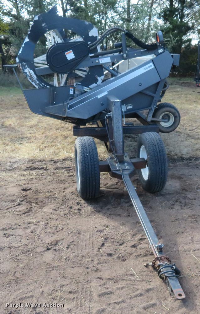 image for item BU9984 2010 AGCO 5200 draper head