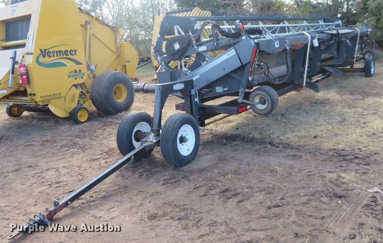 image for item BU9984 2010 AGCO 5200 draper head