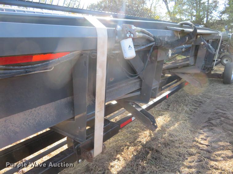 image for item BU9984 2010 AGCO 5200 draper head