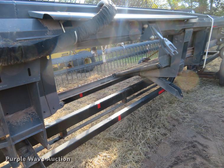 image for item BU9984 2010 AGCO 5200 draper head