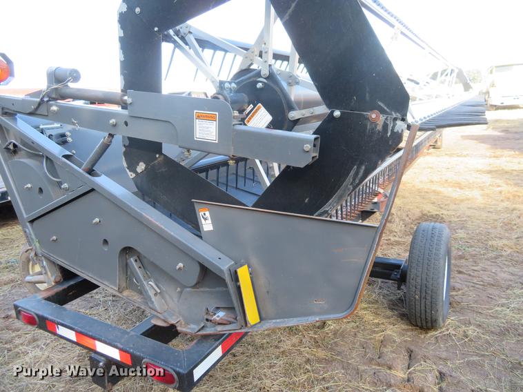 image for item BU9984 2010 AGCO 5200 draper head