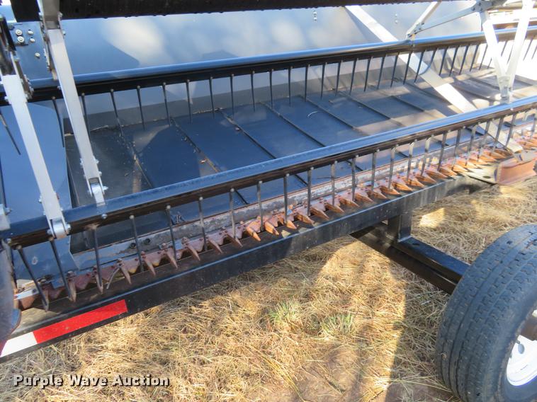 image for item BU9984 2010 AGCO 5200 draper head