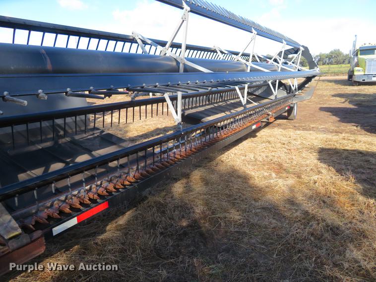 image for item BU9984 2010 AGCO 5200 draper head