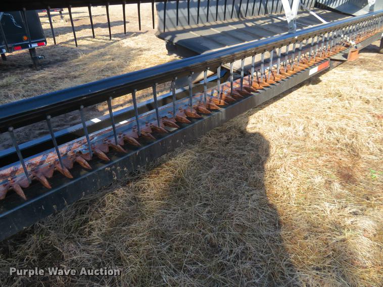 image for item BU9984 2010 AGCO 5200 draper head