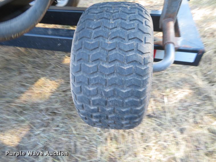 image for item BU9984 2010 AGCO 5200 draper head