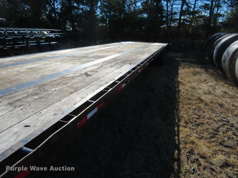 image for item BU9987 2005 Neville Built drop deck equipment trailer