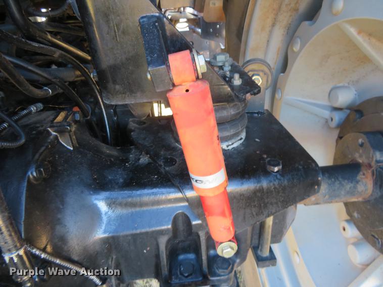 image for item BU9992 2009 Massey-Ferguson 6480 MFWD tractor