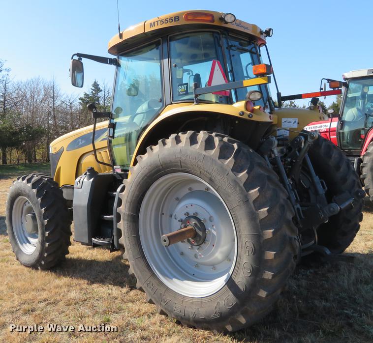 image for item BU9995 2009 Challenger MT555B MFWD tractor