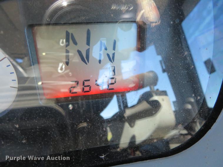 image for item BU9995 2009 Challenger MT555B MFWD tractor