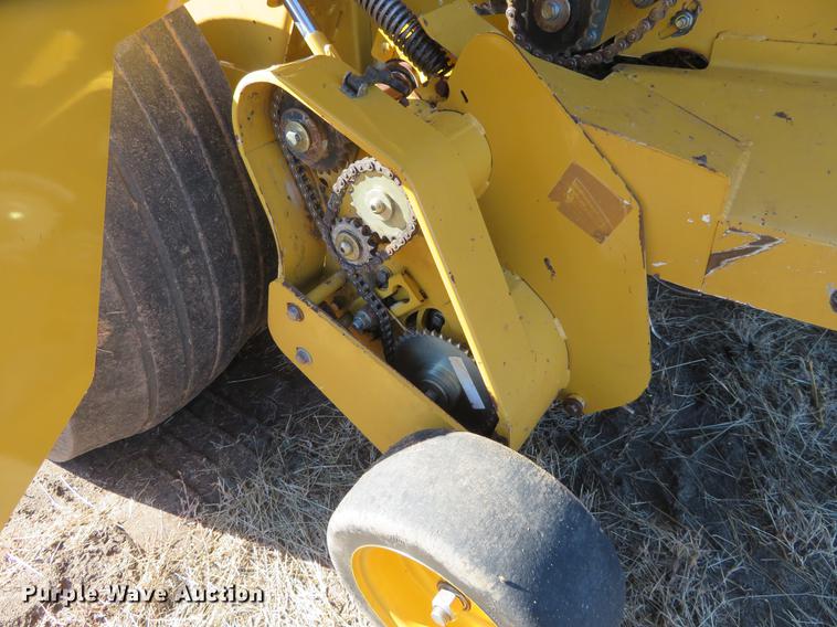 image for item BU9996 2013 Vermeer 605 Super M Cornstalk Special round baler