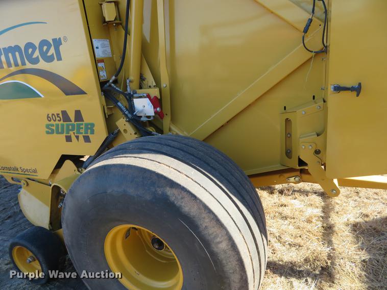 image for item BU9996 2013 Vermeer 605 Super M Cornstalk Special round baler