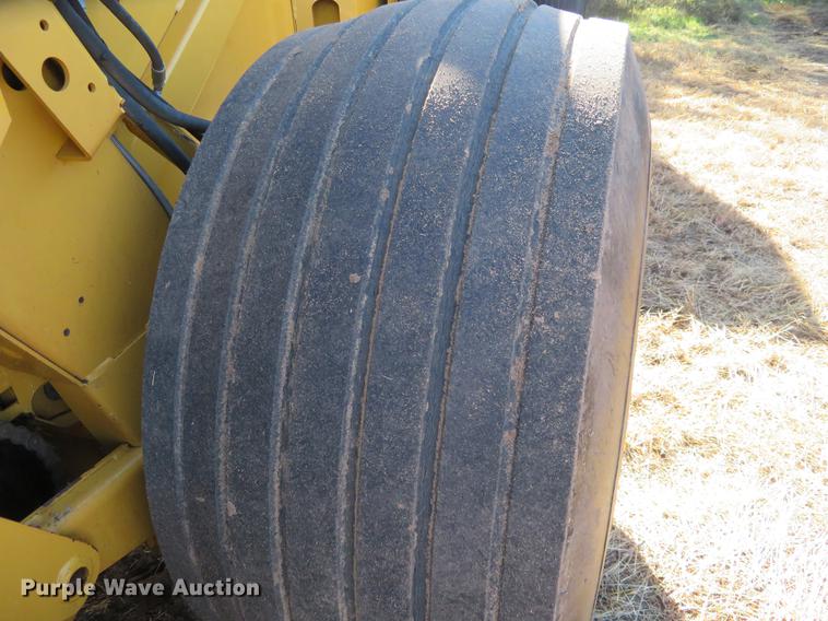 image for item BU9996 2013 Vermeer 605 Super M Cornstalk Special round baler