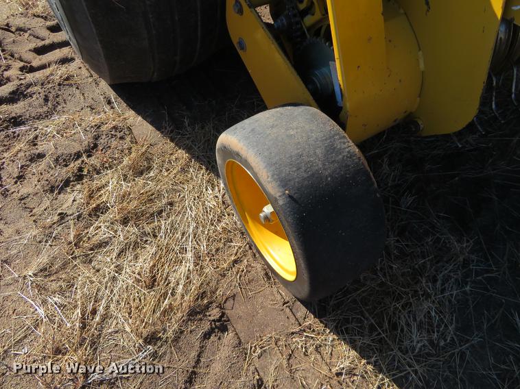 image for item BU9996 2013 Vermeer 605 Super M Cornstalk Special round baler