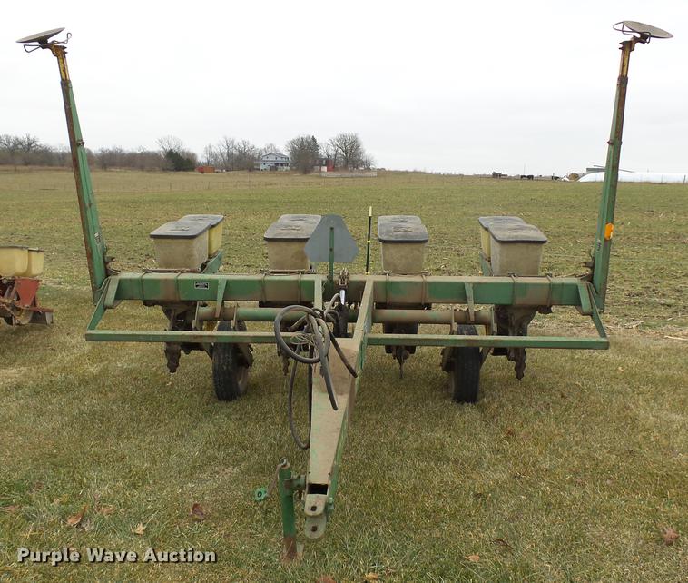 image for item DA3592 John Deere 7000 planter