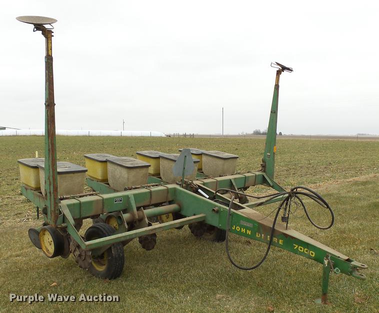 image for item DA3592 John Deere 7000 planter