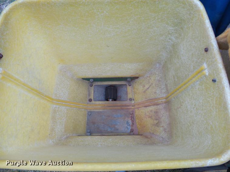 image for item DA3592 John Deere 7000 planter