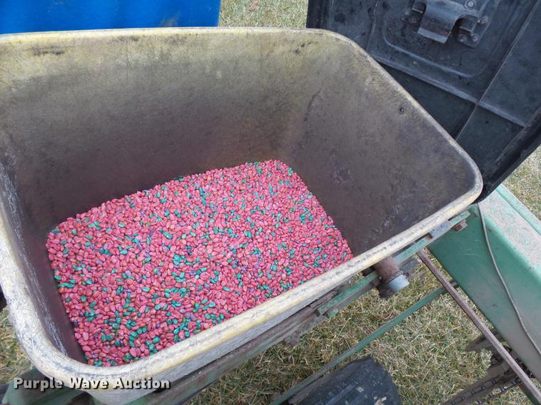 image for item DA3592 John Deere 7000 planter