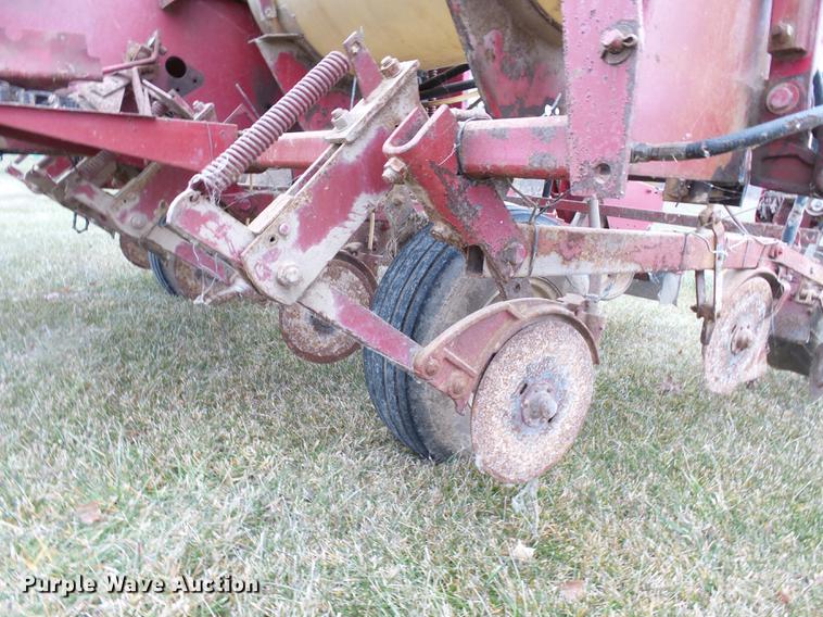 image for item DA3593 International 400 Cyclo planter