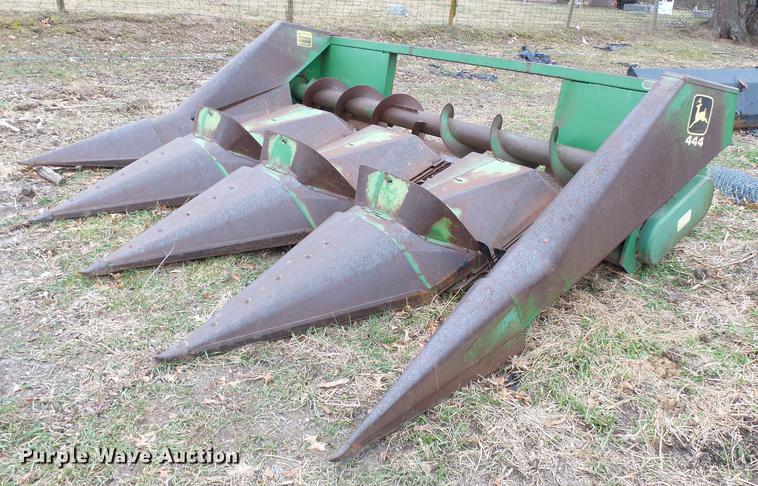 image for item DA3594 John Deere M444 corn head
