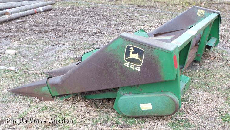 image for item DA3594 John Deere M444 corn head