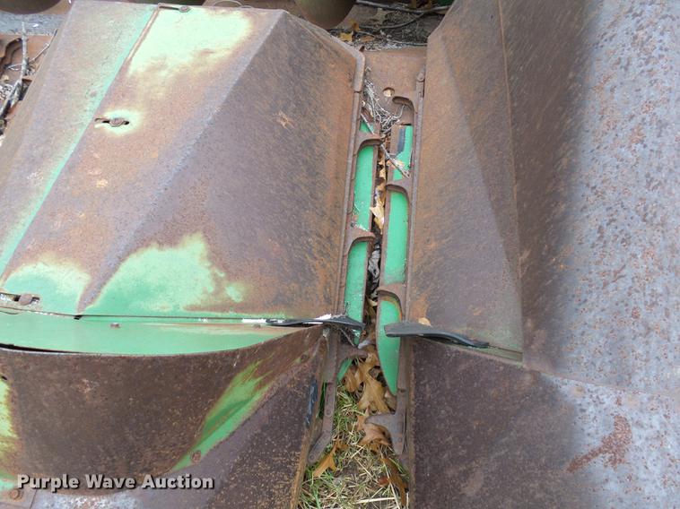 image for item DA3594 John Deere M444 corn head