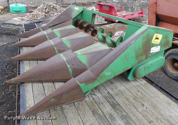 image for item DA3600 John Deere M444 corn head