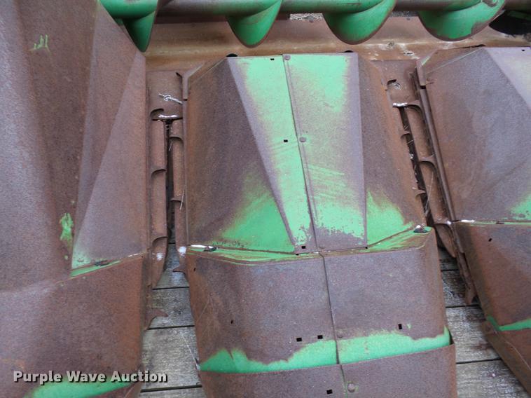 image for item DA3600 John Deere M444 corn head