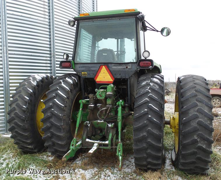 image for item DB2103 1989 John Deere 4555 tractor