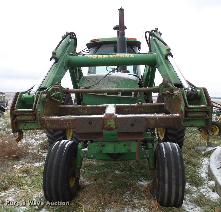 image for item DB2103 1989 John Deere 4555 tractor