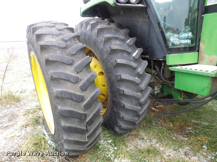image for item DB2103 1989 John Deere 4555 tractor