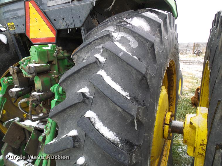 image for item DB2103 1989 John Deere 4555 tractor