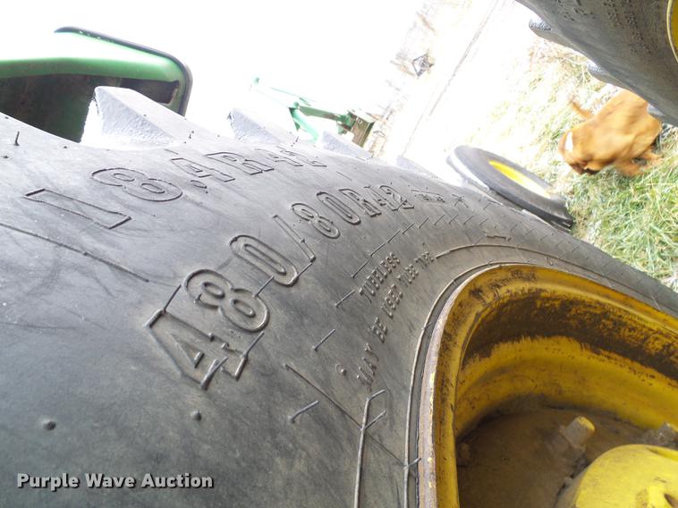 image for item DB2103 1989 John Deere 4555 tractor