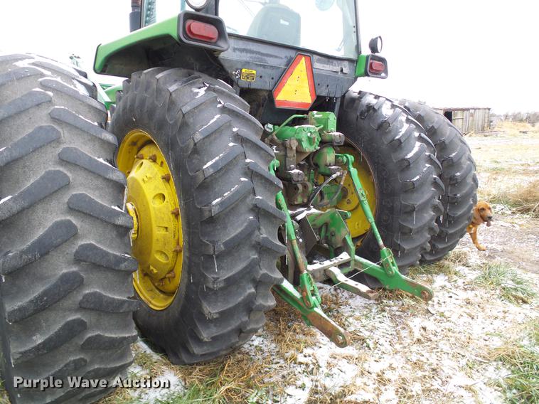 image for item DB2103 1989 John Deere 4555 tractor