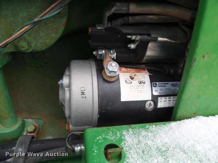 image for item DB2103 1989 John Deere 4555 tractor