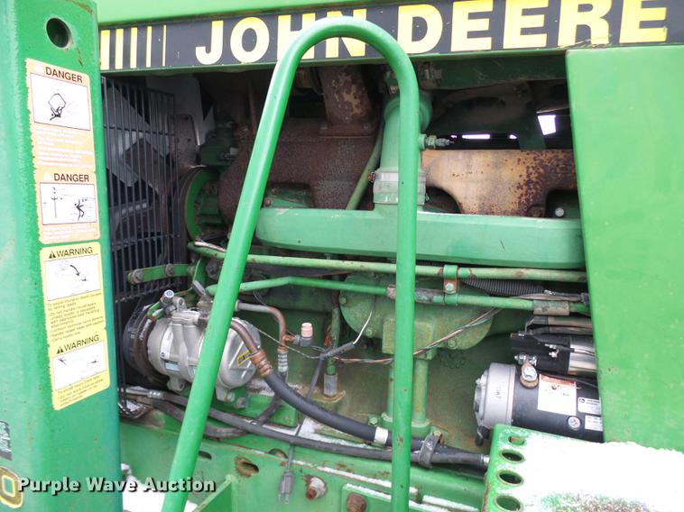 image for item DB2103 1989 John Deere 4555 tractor
