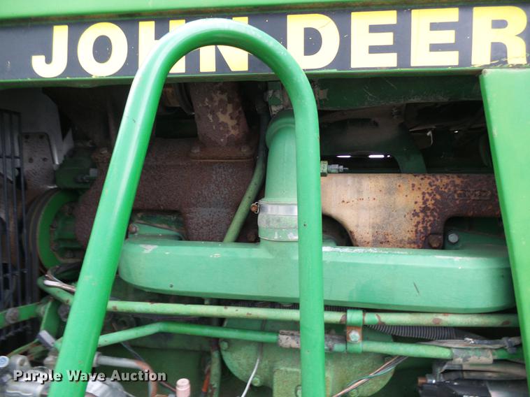 image for item DB2103 1989 John Deere 4555 tractor