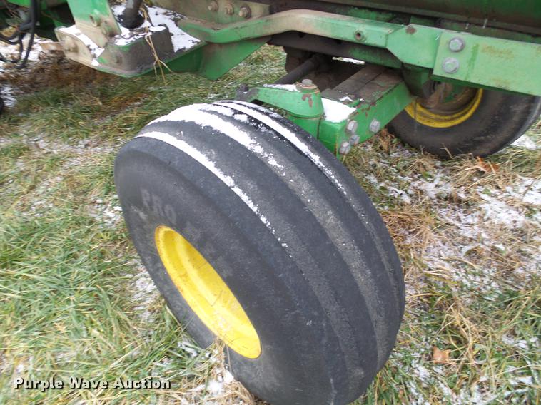 image for item DB2103 1989 John Deere 4555 tractor