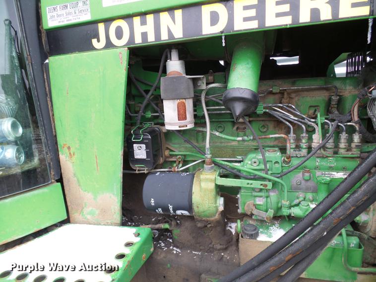 image for item DB2103 1989 John Deere 4555 tractor