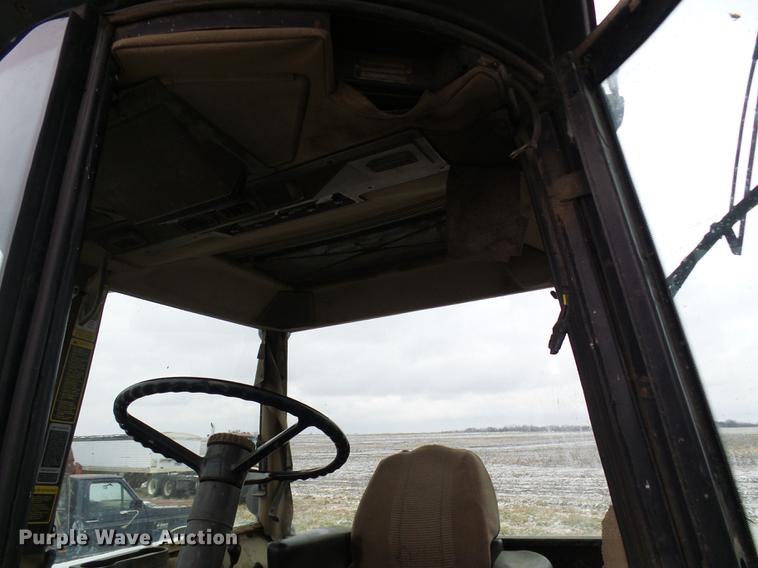 image for item DB2103 1989 John Deere 4555 tractor