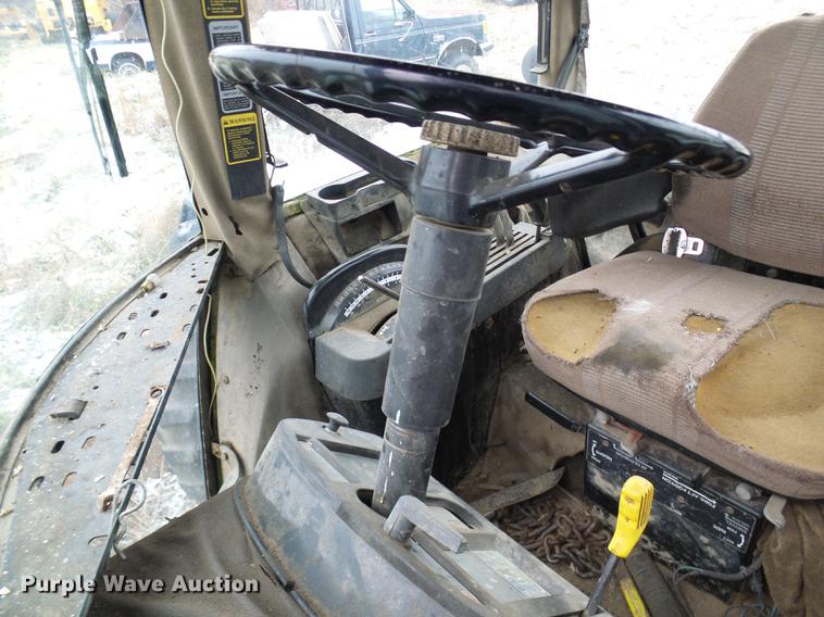 image for item DB2103 1989 John Deere 4555 tractor