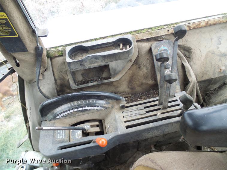 image for item DB2103 1989 John Deere 4555 tractor