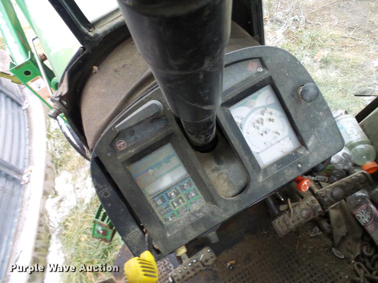 image for item DB2103 1989 John Deere 4555 tractor