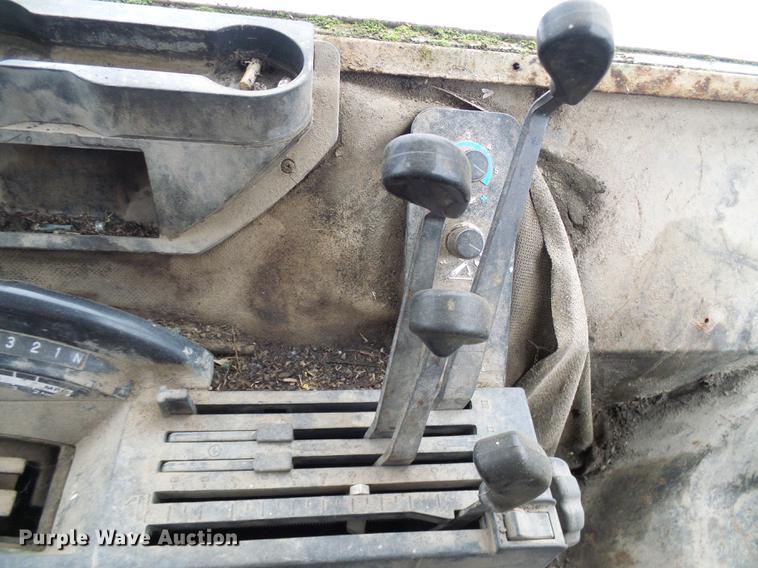 image for item DB2103 1989 John Deere 4555 tractor