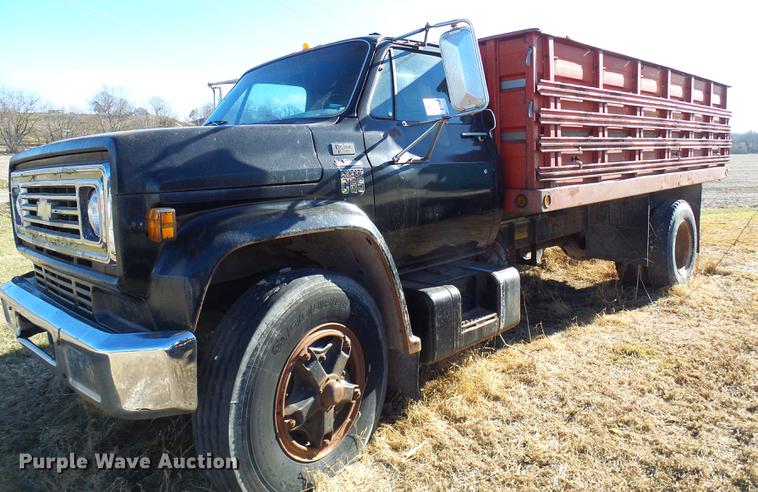 image for item DB2126 1976 Chevrolet C65 grain truck