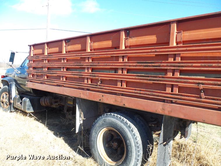 image for item DB2126 1976 Chevrolet C65 grain truck
